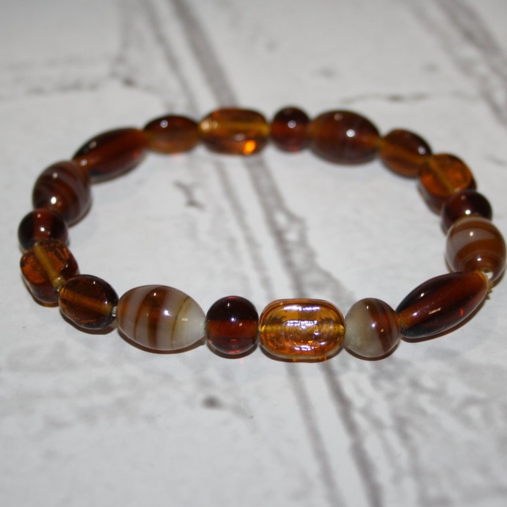 Beautiful brown glass ankle bracelet 9"